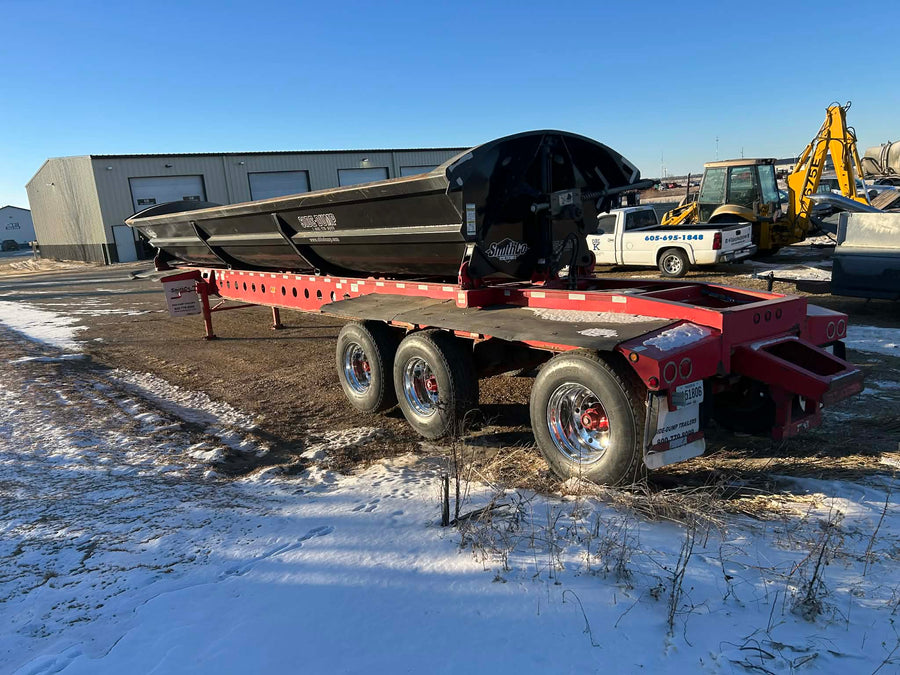 Side Dump vs. End Dump Trailers: Why Side Dumps Have Become a Midwest Favorite